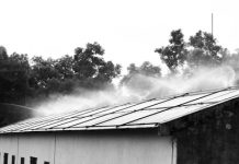 Chống nóng mái tôn nhà xưởng bằng máy phun nước tự động