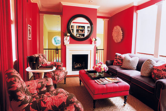 Trang trí phòng khách với sơn tường màu đỏ